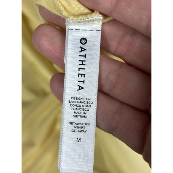 Athleta Getaway Tee Pale Lunaria Butter Yellow Medium Short Sleeve Relaxed - Picture 5 of 13
